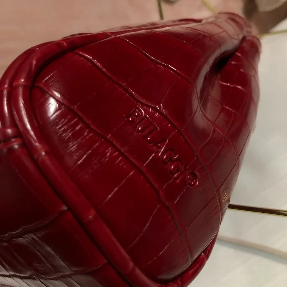 BULAGGI The Bag Leather Red Crocodile Embossed Shoulder Bag w/Lock & Key 💥Sold💥 - Picture 8 of 15